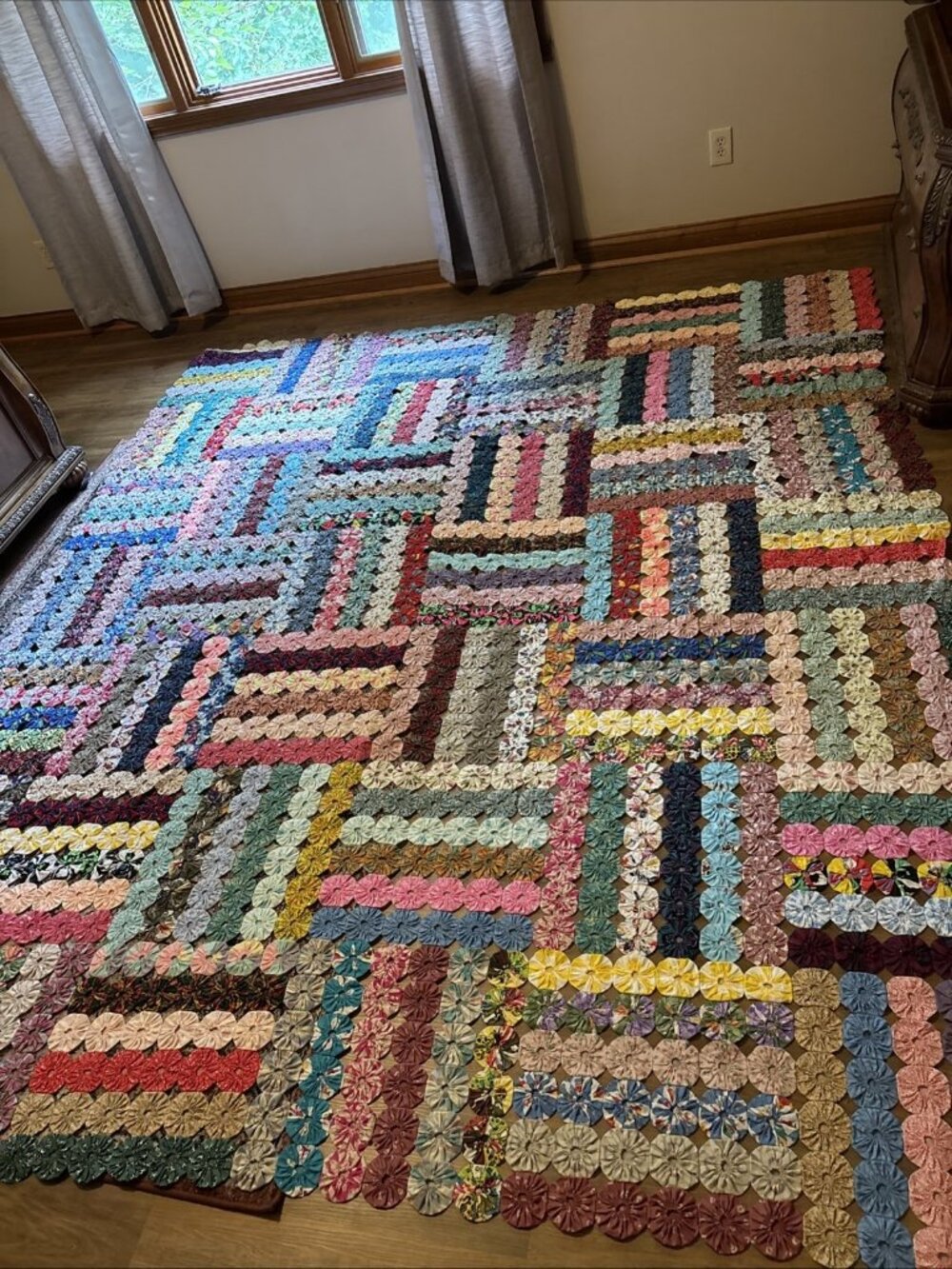 Vintage Huge King Yo Yo Quilt Handmade Size 127 X 107 Multicolored Coverlet